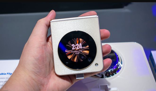 7款超值”折叠手机排行榜：努比亚黑马崛起爱游戏app网站新年好物购！2025年“(图1)